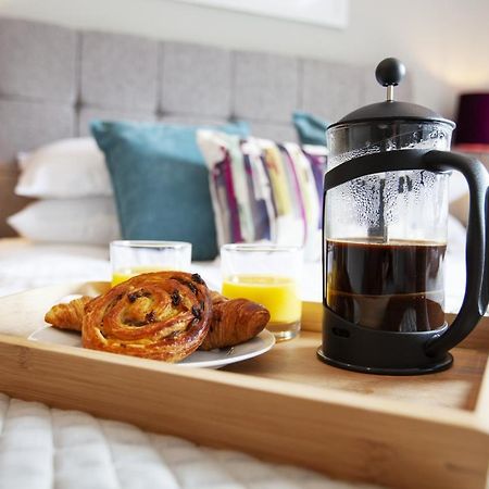 Urban Living'S - The Wesley Beautiful City Centre Apartment With Balcony オックスフォード エクステリア 写真