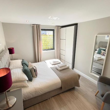 Urban Living'S - The Wesley Beautiful City Centre Apartment With Balcony オックスフォード エクステリア 写真