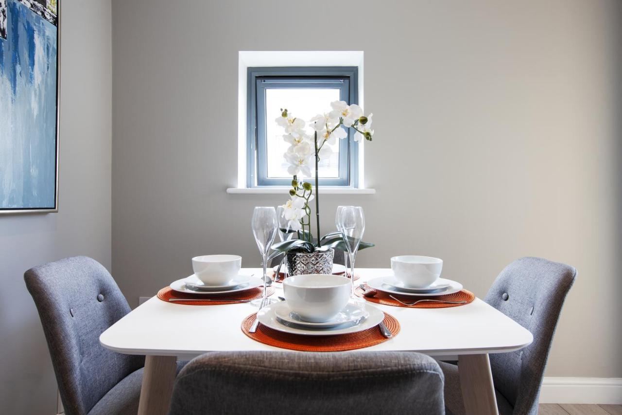 Urban Living'S - The Wesley Beautiful City Centre Apartment With Balcony オックスフォード エクステリア 写真