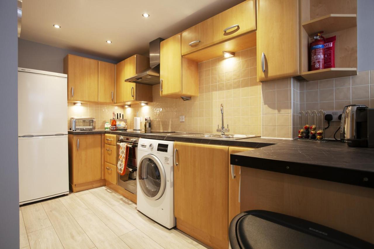 Urban Living'S - The Wesley Beautiful City Centre Apartment With Balcony オックスフォード エクステリア 写真