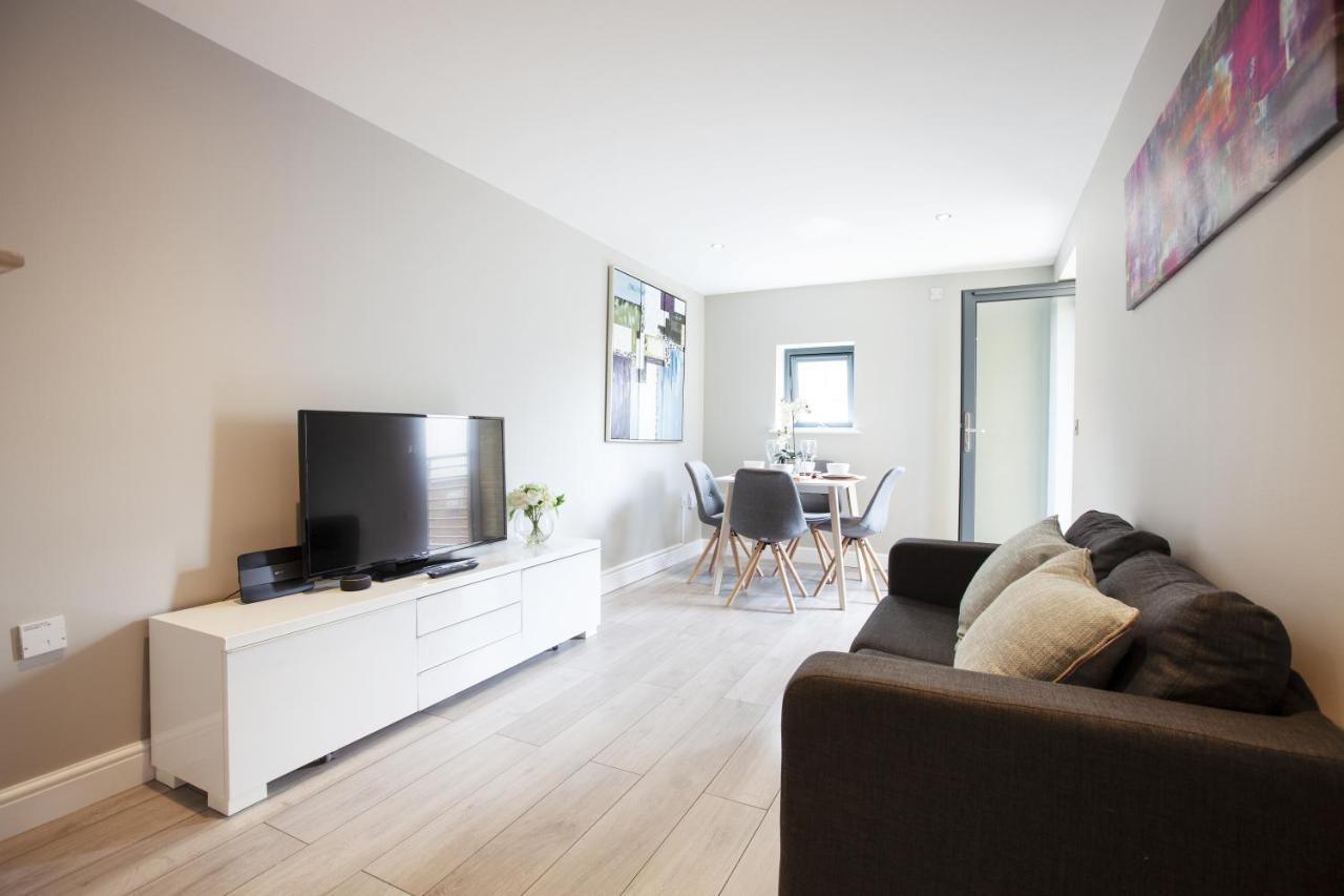 Urban Living'S - The Wesley Beautiful City Centre Apartment With Balcony オックスフォード エクステリア 写真