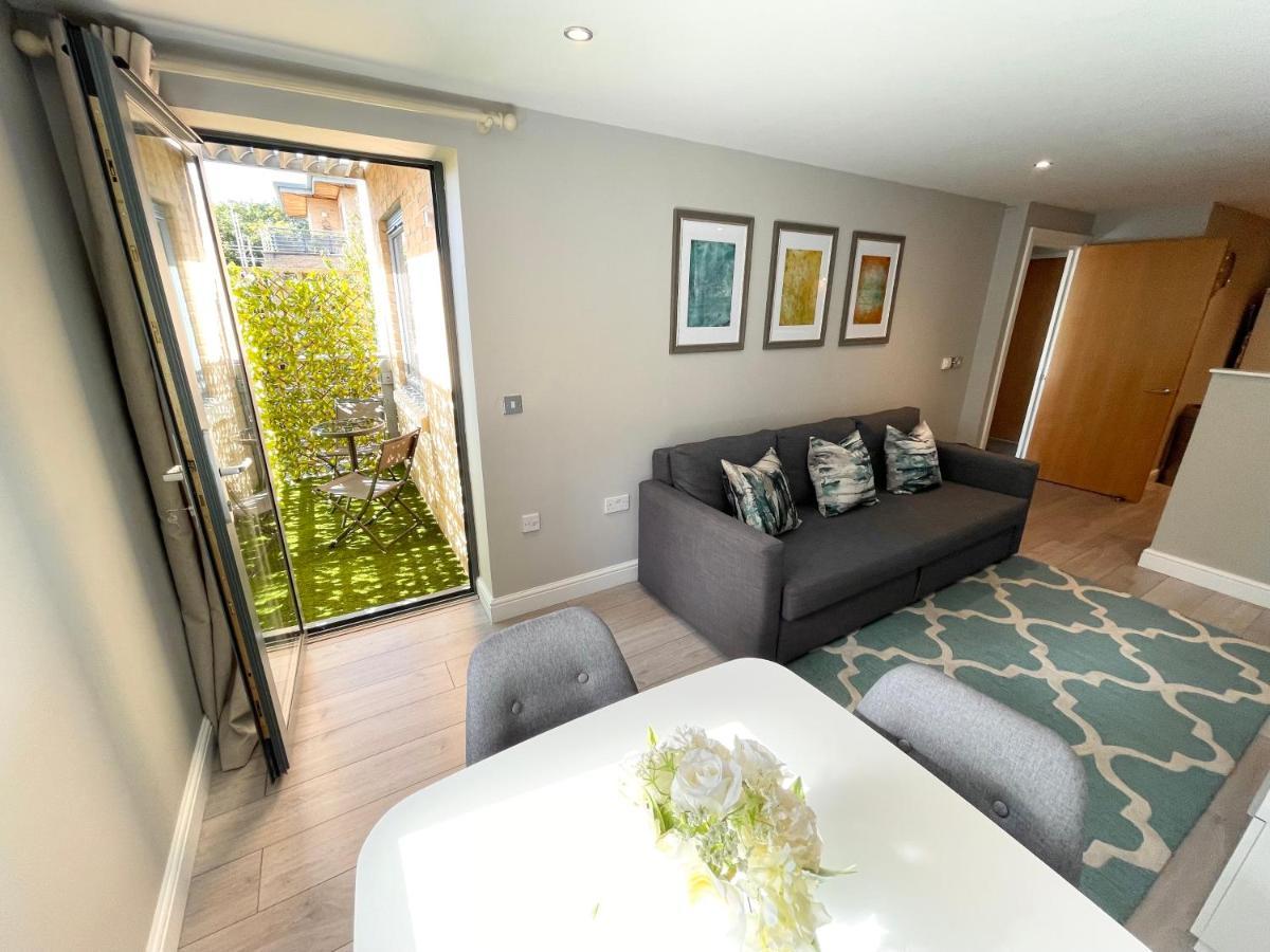 Urban Living'S - The Wesley Beautiful City Centre Apartment With Balcony オックスフォード エクステリア 写真